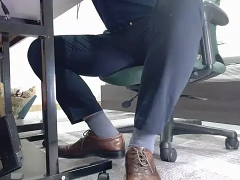 Snapshot of softlyS chatting on 12-17-24, 03:06 softlyS online show from 12-17-24, 03:06