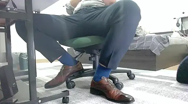 Snapshot of softlyS chatting on 12-22-24, 03:55 softlyS online show from 12-22-24, 03:55