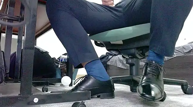 Snapshot of softlyS chatting on 02-11-25, 03:40 softlyS online show from 02-11-25, 03:40