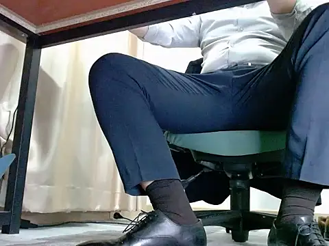 Snapshot of softlyS chatting on 02-16-25, 04:42 softlyS online show from 02-16-25, 04:42