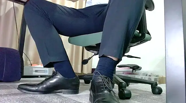 Snapshot of softlyS chatting on 03-07-25, 03:49 softlyS online show from 03-07-25, 03:49