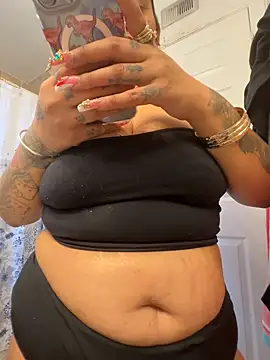 Snapshot of shyfr34k chatting on 12-26-24, 06:33 shyfr34k online show from 12-26-24, 06:33