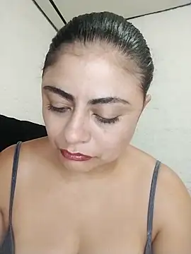 ElizabethWeil online show from 01-19-26, 04:00