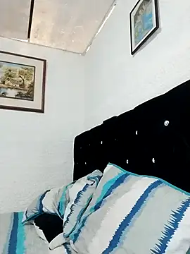 ElizabethWeil online show from 02-04-26, 01:28