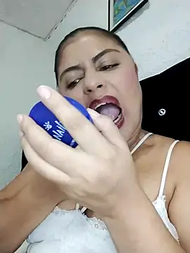 ElizabethWeil online show from 02-12-26, 06:14