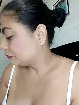 ElizabethWeil online show from 03-03-26, 01:06