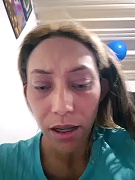 Snapshot of salome_drasin chatting on 06-10-26, 04:23 salome drasin online show from 06-10-26, 04:23