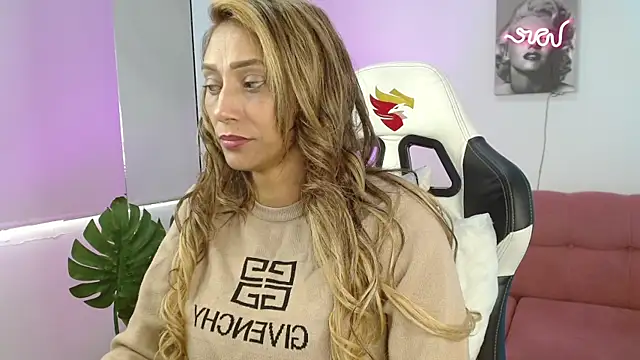 Snapshot of salome_drasin chatting on 07-31-26, 05:12 salome drasin online show from 07-31-26, 05:12