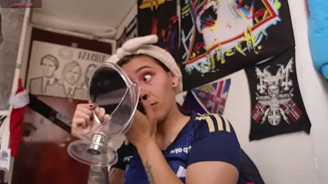 Snapshot of Darkness_jones_ chatting on 12-11-24, 07:03 Darkness jones online show from 12-11-24, 07:03