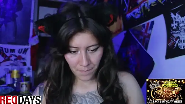 Snapshot of Darkness_jones_ chatting on 12-13-24, 01:04 Darkness jones online show from 12-13-24, 01:04