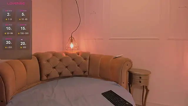 Snapshot of briannaduque chatting on 03-05-25, 01:06 briannaduque online show from 03-05-25, 01:06