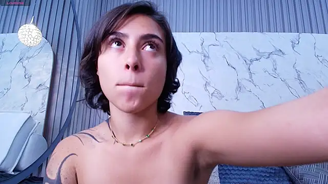 Franchesca De Luca online show from 01-29-25, 09:17