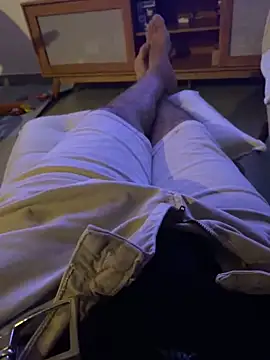 Snapshot of FabioF698 chatting on 03-11-25, 02:43 FabioF698 online show from 03-11-25, 02:43