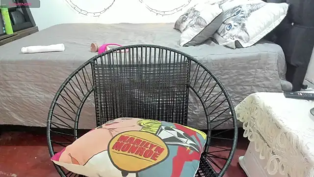 dirtyvalentina4u online show from 03-02-25, 11:31