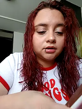 Snapshot of CURVY-HORNY chatting on 05-11-26, 09:12 CURVY-HORNY online show from 05-11-26, 09:12