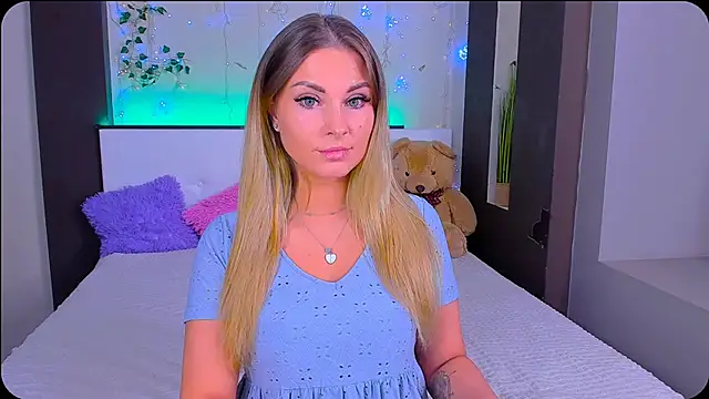  UrLexxly online show from 10-28-25, 05:22