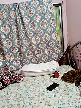 Snapshot of Cute-manisha chatting on 01-12-25, 08:25 Cute-manisha online show from 01-12-25, 08:25