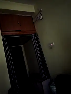 Snapshot of Cute-manisha chatting on 02-05-25, 08:00 Cute-manisha online show from 02-05-25, 08:00