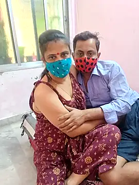 Snapshot of Cute-manisha chatting on 03-21-25, 02:28 Cute-manisha online show from 03-21-25, 02:28