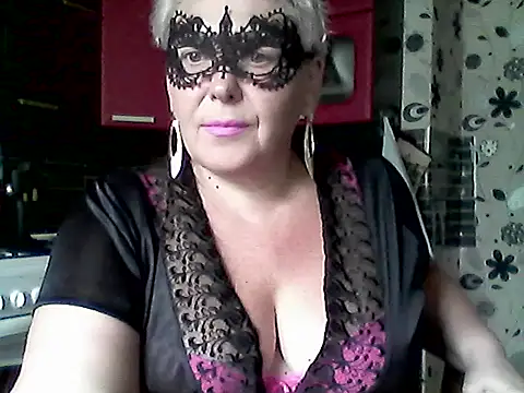 Lisa Suzie online show from 06-16-26, 08:17