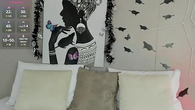 Adelesmithh online show from 10-31-25, 11:55