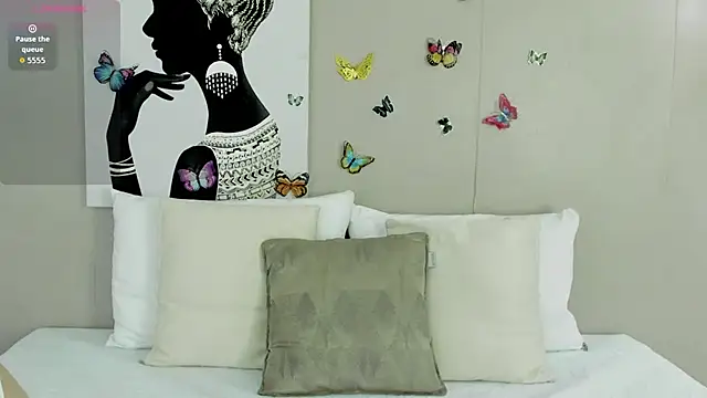 Adelesmithh online show from 11-18-25, 11:36