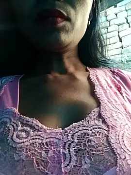 Snapshot of Kajal__Mehra chatting on 05-11-26, 05:02 Kajal Mehra online show from 05-11-26, 05:02