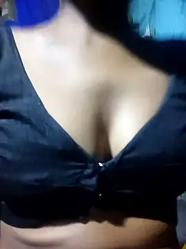Snapshot of Kajal__Mehra chatting on 06-06-26, 04:33 Kajal Mehra online show from 06-06-26, 04:33