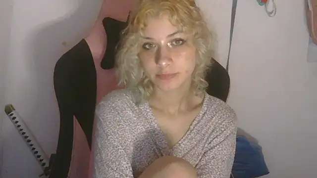 LadyhNigth online show from 04-17-26, 12:57