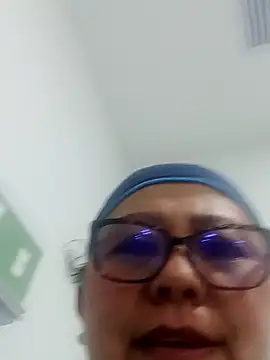 Snapshot of Darly_Gomez chatting on 02-26-25, 12:38 Darly Gomez online show from 02-26-25, 12:38