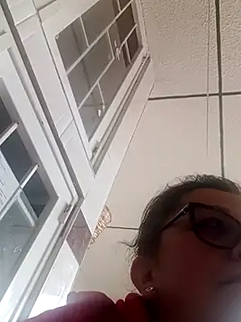 Snapshot of Darly_Gomez chatting on 03-19-25, 09:05 Darly Gomez online show from 03-19-25, 09:05