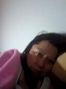 Snapshot of Darly_Gomez chatting on 11-19-25, 10:48 Darly Gomez online show from 11-19-25, 10:48