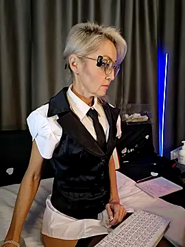 Milforja online show from 10-18-25, 06:48