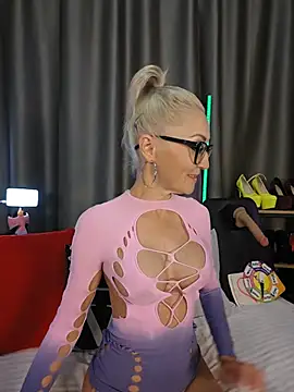 Milforja online show from 07-19-26, 05:16