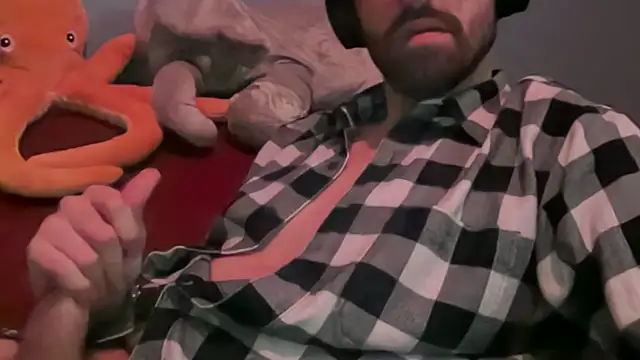 Snapshot of cottonmouth933 chatting on 02-16-26, 07:32 cottonmouth933 online show from 02-16-26, 07:32