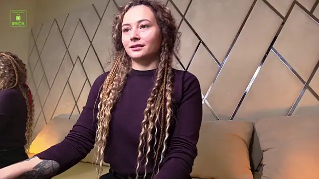 Ishtar Divine online show from 12-15-25, 10:41