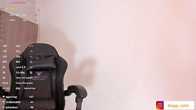 Snapshot of aggy_castel chatting on 12-22-24, 10:47 aggy castel online show from 12-22-24, 10:47