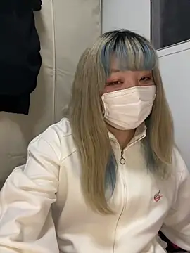 YUNA-yuna online show from 12-28-24, 03:59