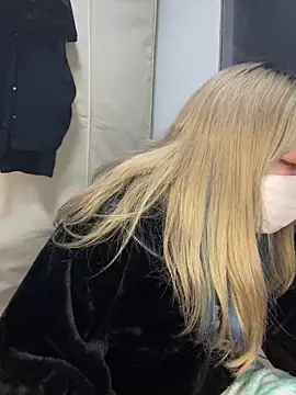 YUNA-yuna online show from 12-31-24, 03:53