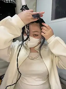 YUNA-yuna online show from 01-26-25, 02:41