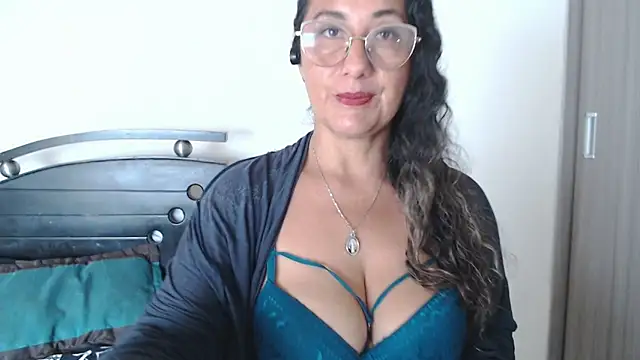 naugthyshanoon online show from 01-05-25, 05:41