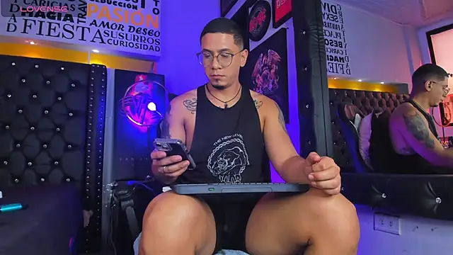 Snapshot of JoshMillerr_ chatting on 05-28-26, 07:22 JoshMillerr online show from 05-28-26, 07:22
