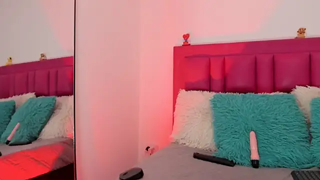 Snapshot of luna_kyong chatting on 12-11-24, 04:20 luna kyong online show from 12-11-24, 04:20