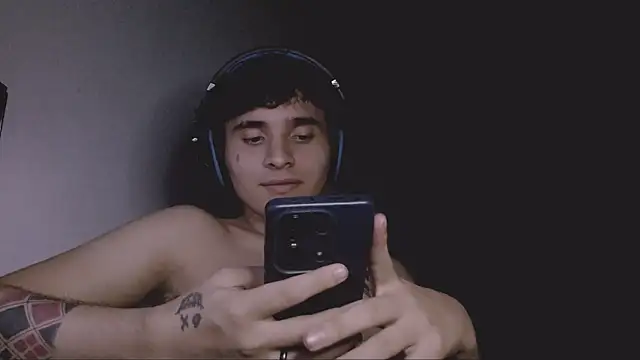 Charley quin online show from 09-12-25, 03:17