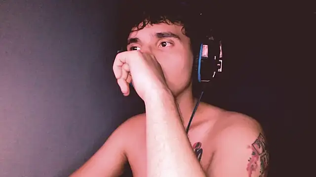 Charley quin online show from 09-21-25, 03:19