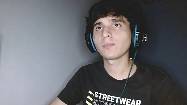 Charley quin online show from 09-30-25, 02:38