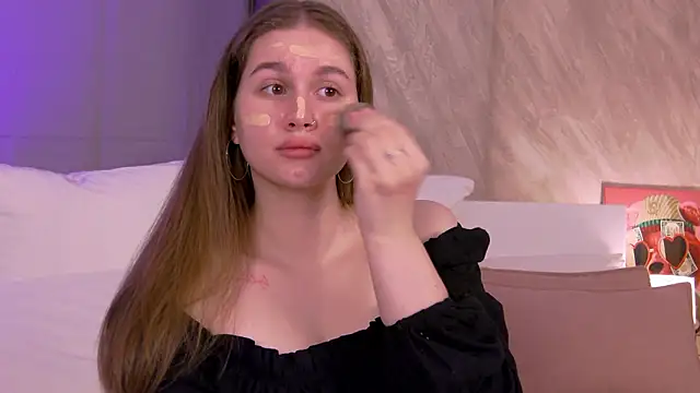 Snapshot of EllieHayes chatting on 07-10-26, 10:56 EllieHayes online show from 07-10-26, 10:56