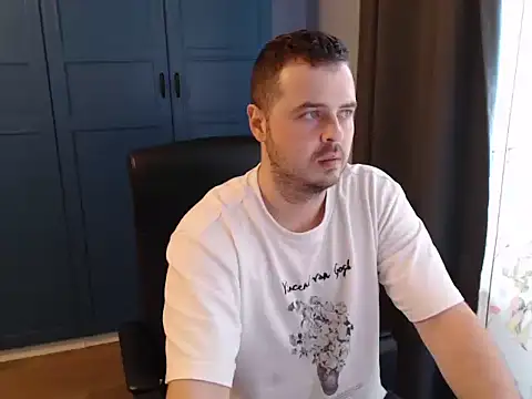 CuteMan33 online show from 09-12-25, 03:01