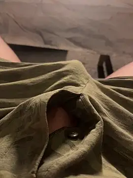 Snapshot of EhemannTotti chatting on 09-15-25, 09:59 EhemannTotti online show from 09-15-25, 09:59