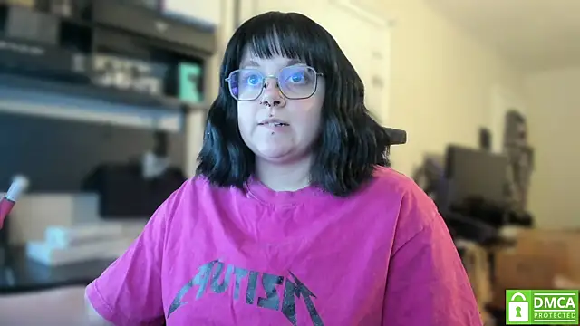 cute aggro gamer girl online show from 12-14-24, 11:56